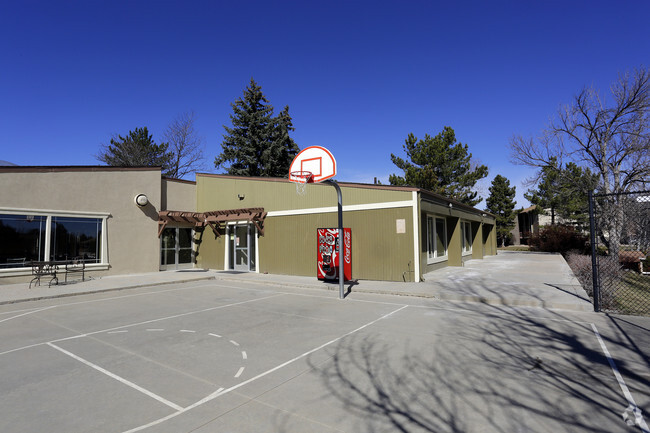 Basketball Court - Tantra Lake