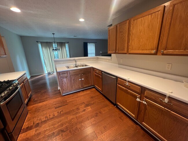 Building Photo - Great Corner Lot