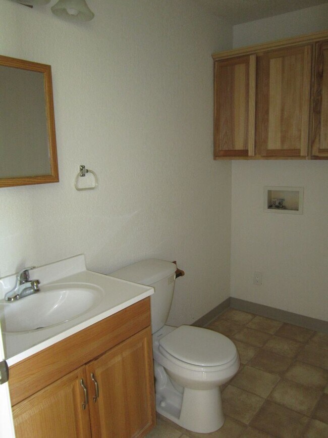 Building Photo - 1710 Lancaster Ave