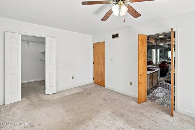 Building Photo - 137 Marina Bay Ct