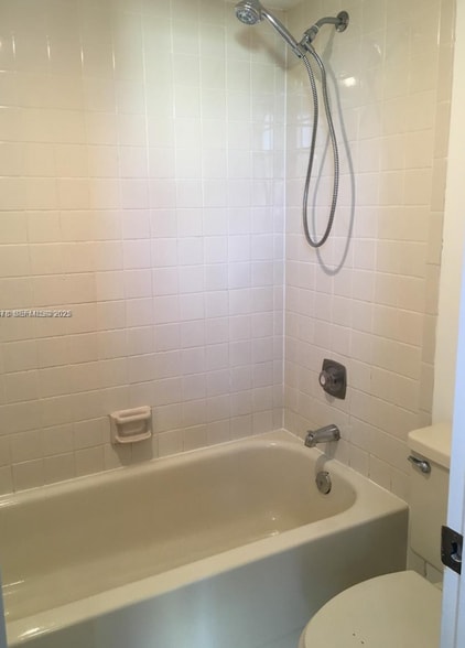 Building Photo - 2931 SW 87th Ter