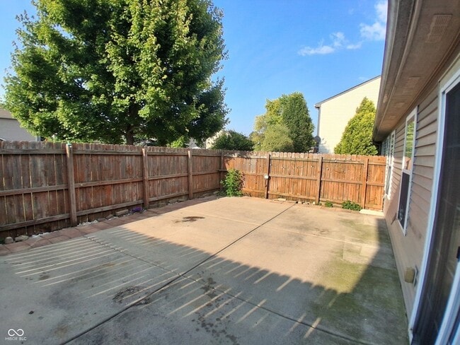 Building Photo - 6660 W Denton Dr