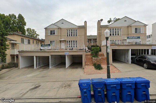 Building Photo - 10954 Roebling Ave