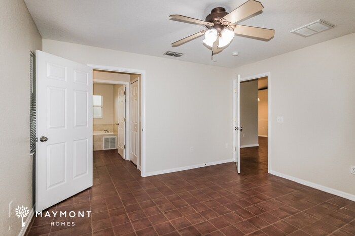 Building Photo - 1460 Greenview Ave