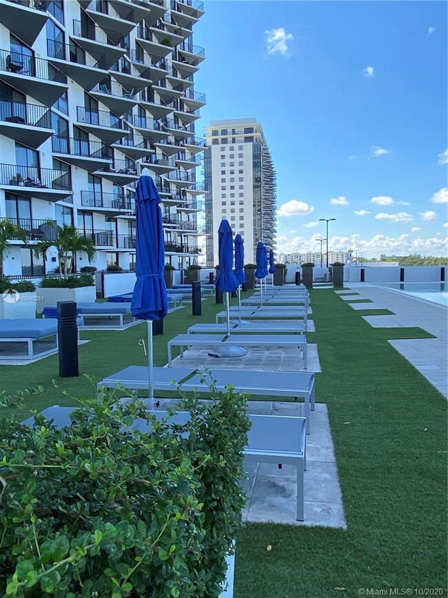 Building Photo - 5300 Paseo Blvd