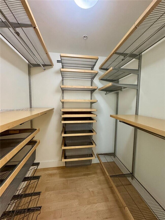 Building Photo - 31 SE 5th St