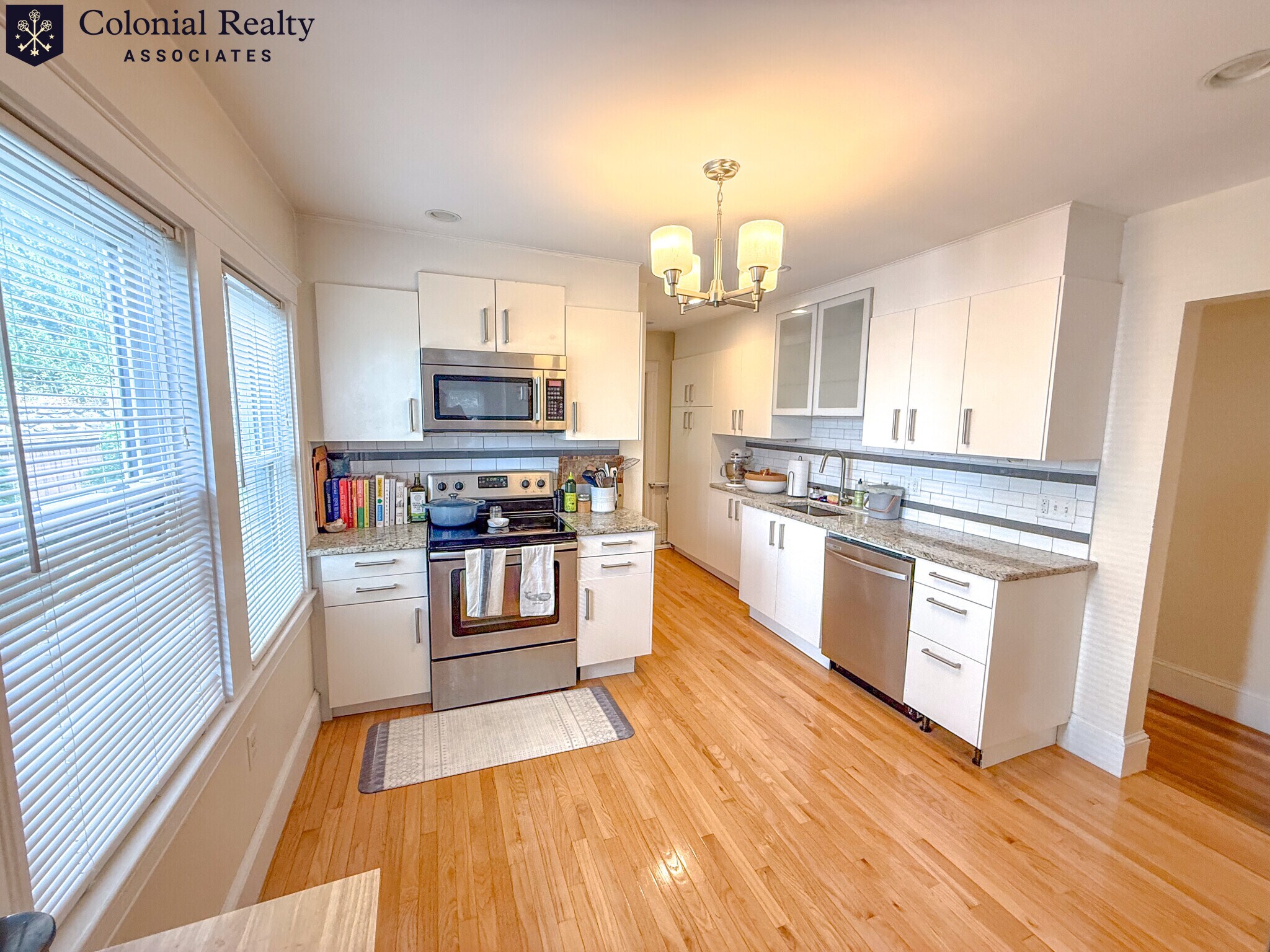 Building Photo - 81 Putnam St