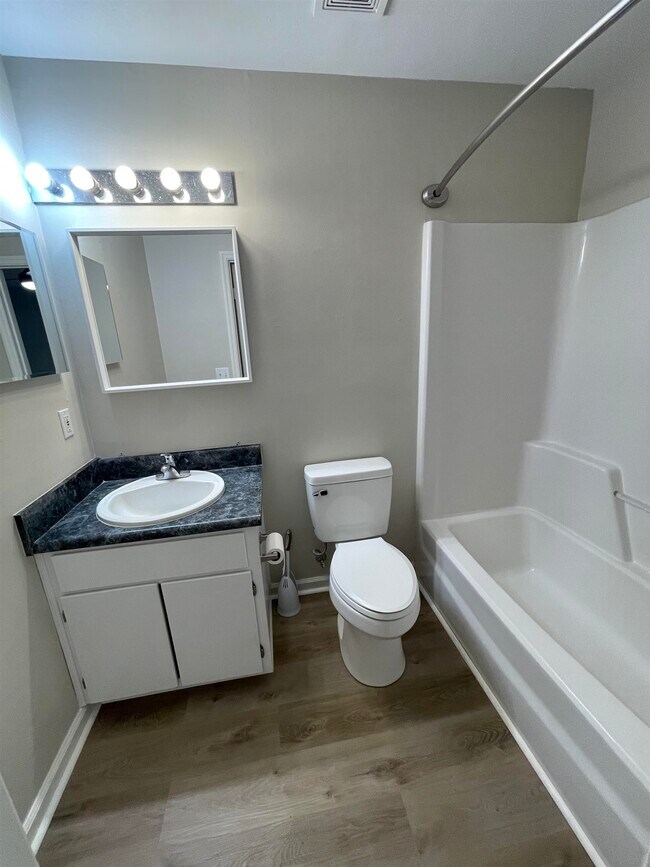 Building Photo - 3031 Royal Palm Way