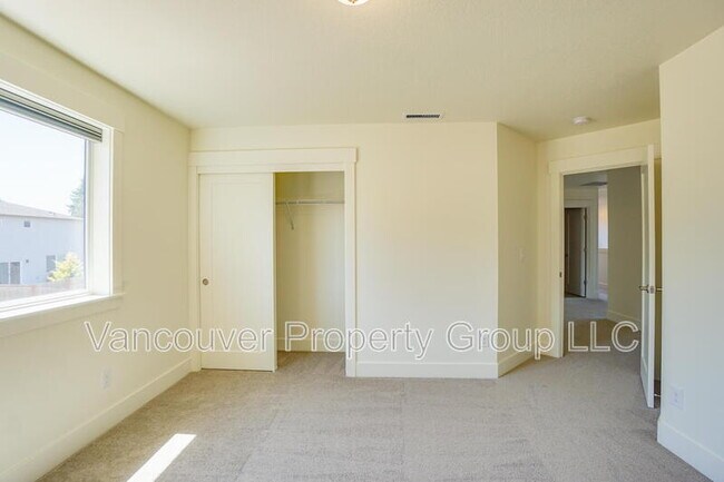 Building Photo - 12513 NE 102nd Way