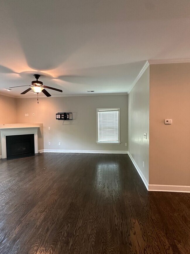 Building Photo - 4BED / 2.5BATH BEAUTIFUL HOME IN ANDERSON ...