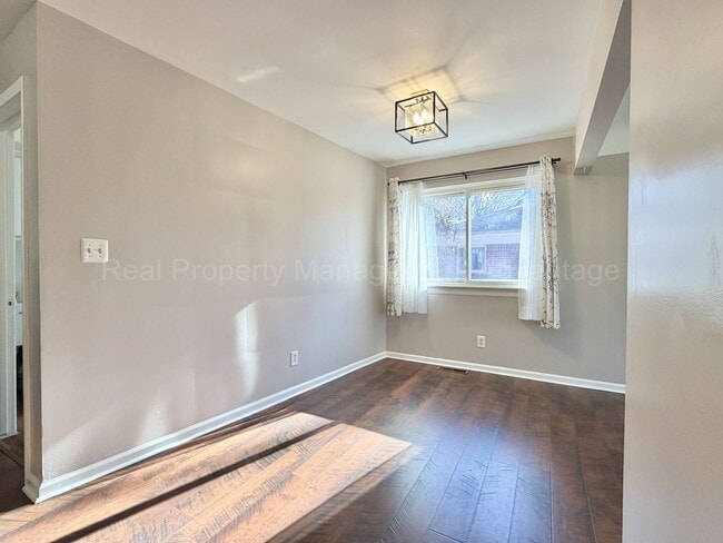 Building Photo - Updated and Beautifully Maintained 3-Bedroom Ranch Minutes from Downtown Berkley!