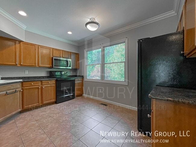 Building Photo - 135 Banksville Pl