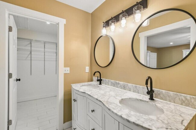 Building Photo - 2799 Brookcliff Landing NE