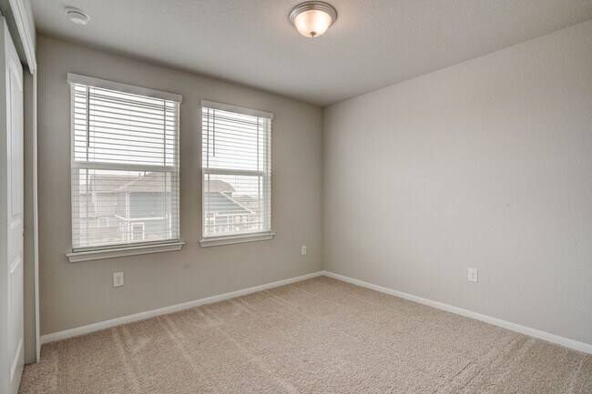 Building Photo - 10602 Tildon Ave