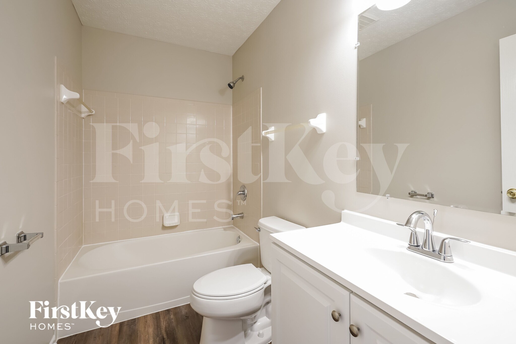 Building Photo - 7127 Emerald Tree Dr