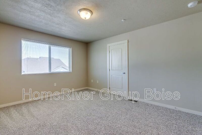 Building Photo - 8950 W Shellie Ln