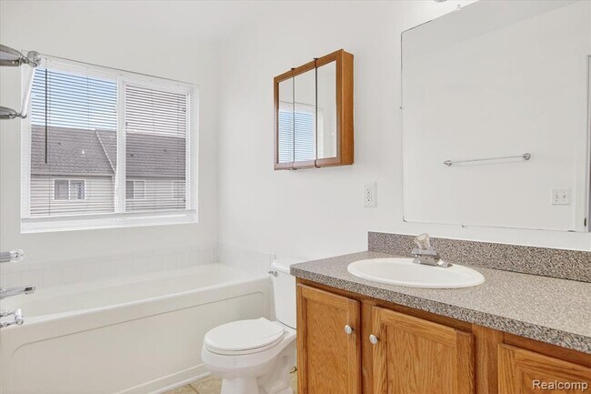 Building Photo - 36366 Dominion Cir