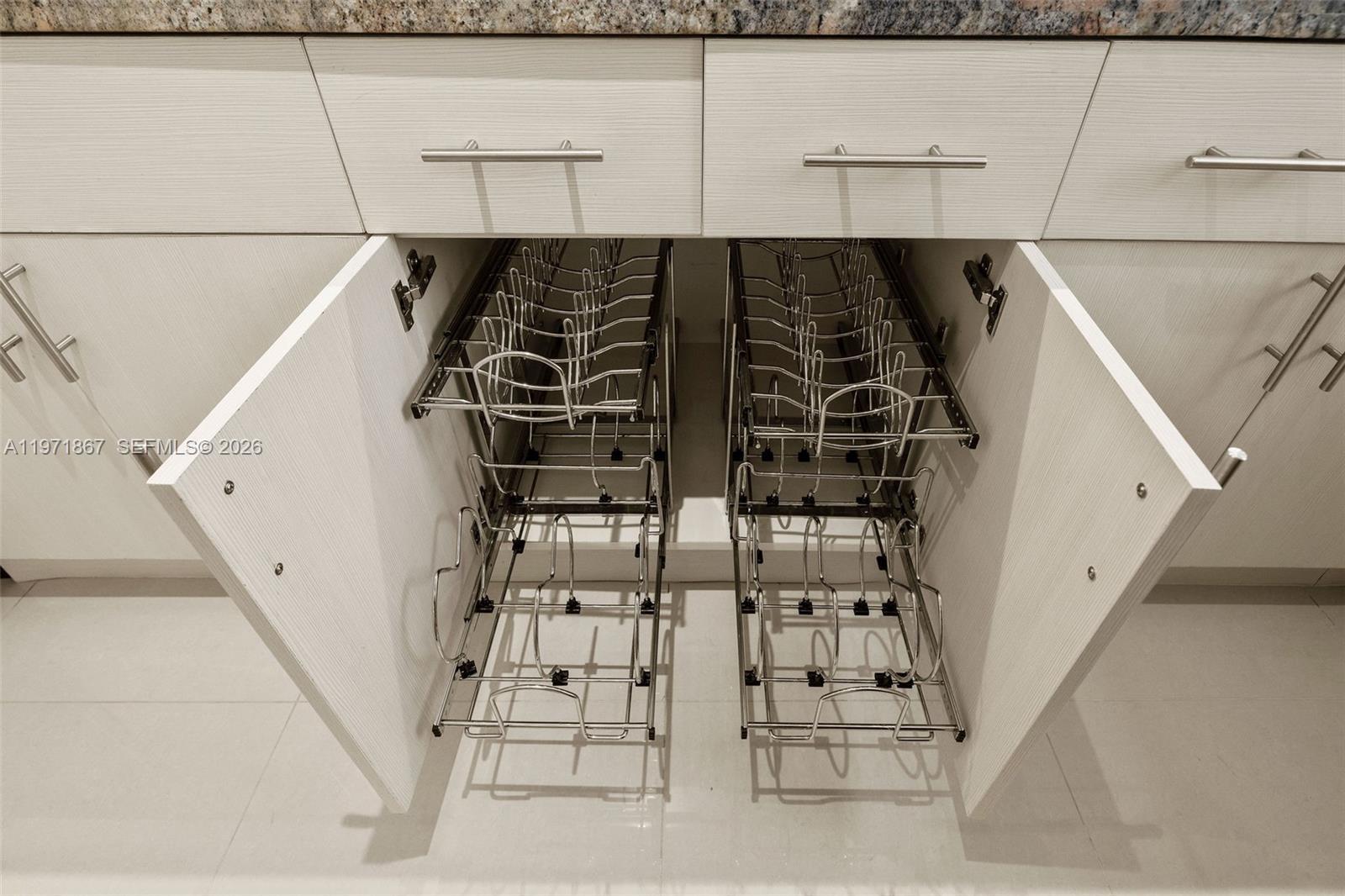 Building Photo - 650 West Ave