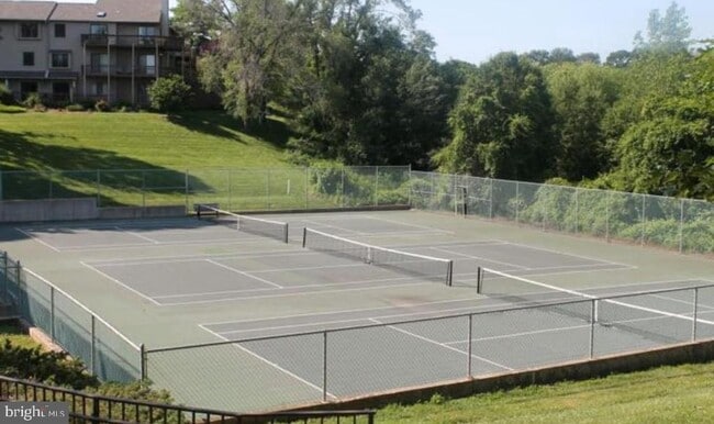 Building Photo - 405 Pritchard Pl