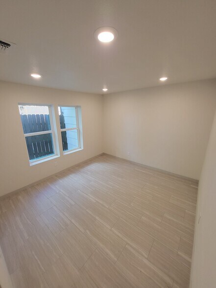 Building Photo - 2417 Castroville Rd