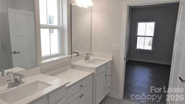 Building Photo - 8340 Bretton Woods Dr