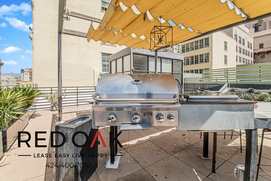 Building Photo - 430 S Broadway