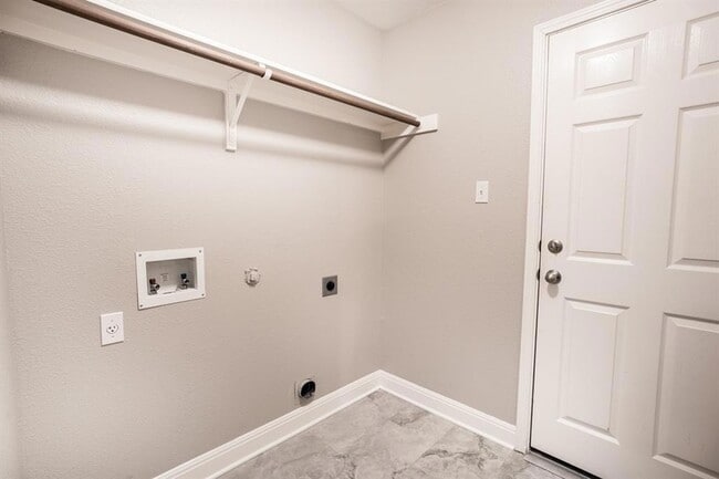 Building Photo - 725 Crane Canyon Pl