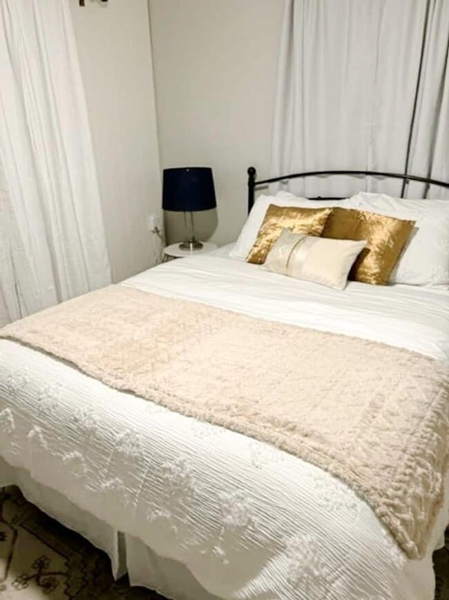 Building Photo - Close to Notre Dame, updated 3 bedroom 1 bath home.