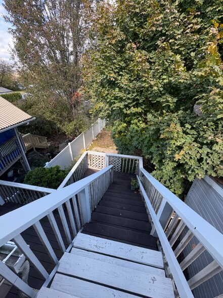 Building Photo - 221 E Cumberland St