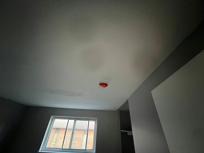 Building Photo - 13540 Superior Rd