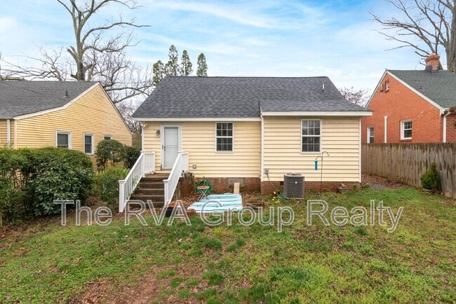 Building Photo - 1613 S Meadow St