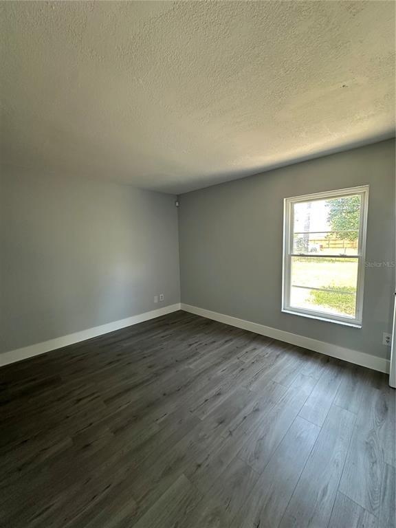 Building Photo - 3915 Anthony Ln