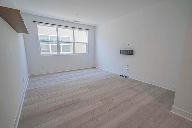 Building Photo - 28519 Moyer Ln