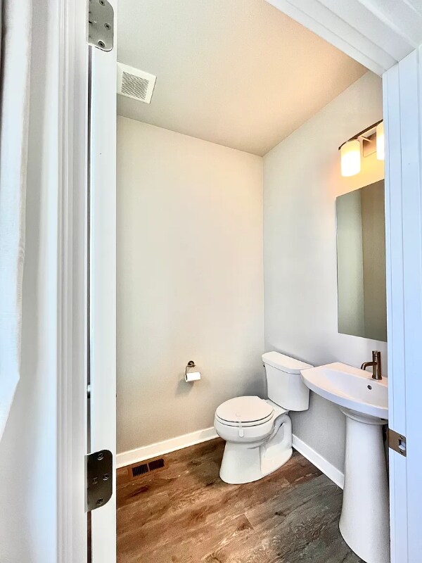 Building Photo - 4015 SE Century Blvd