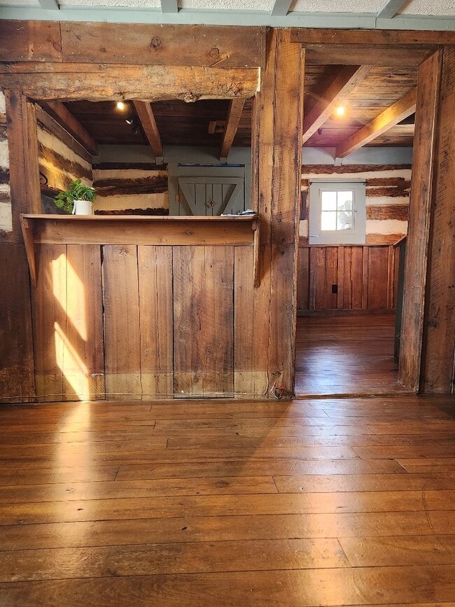 Building Photo - Writer's Retreat is a sweet rustic log cabin with 1 BR, 1 Ba located 4 miles from Lexington.