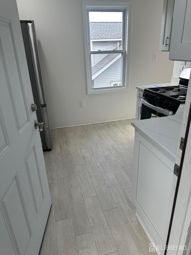 Building Photo - 111 Bayview Dr