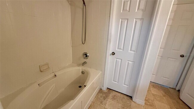 Building Photo - 2052 Cypress Bay Blvd