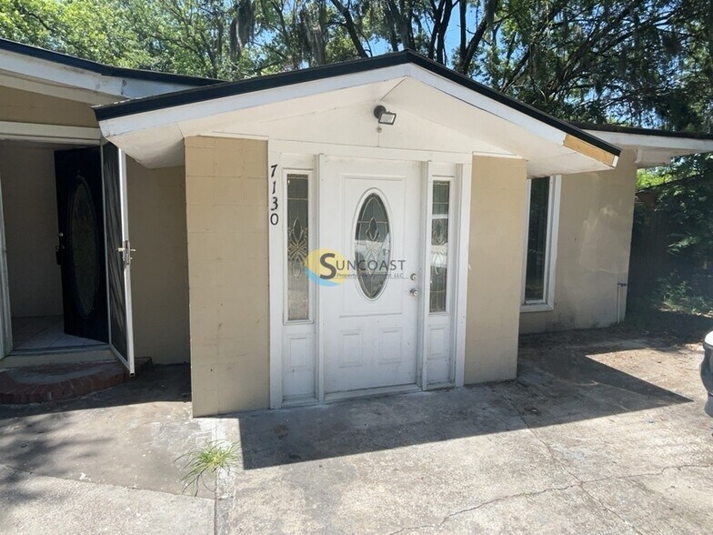 Building Photo - 7130 Richardson Rd