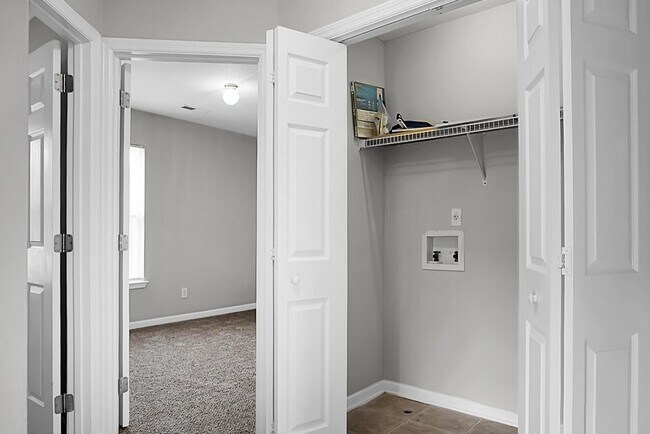 Building Photo - 209 Killarney Trail