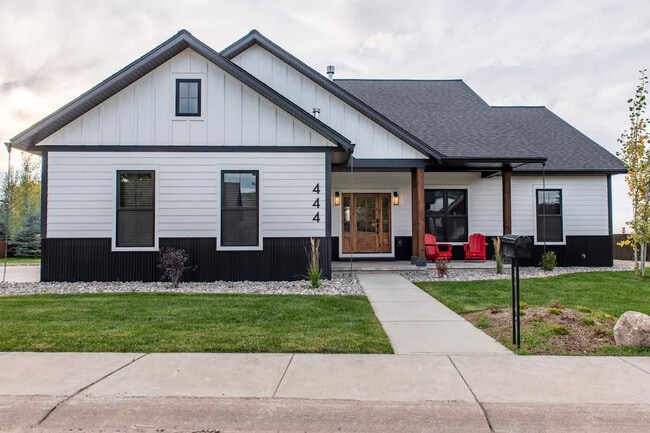 Building Photo - 444 Cowboy Trail