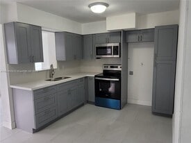 Building Photo - 7817 Panama St