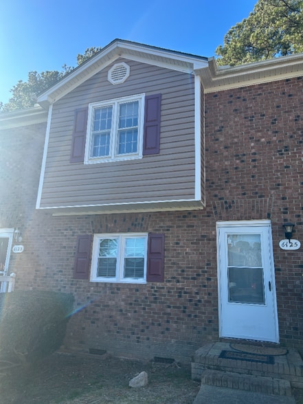 Building Photo - 6125 Bushmills St