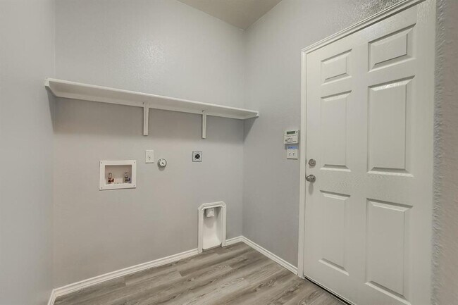 Building Photo - 7308 Altidore Dr