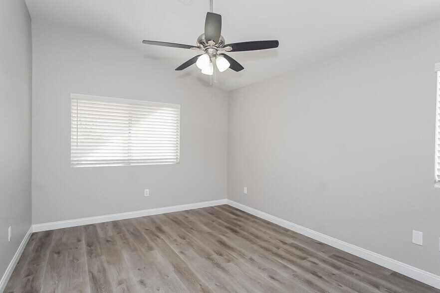 Building Photo - 4400 Sandhorse Ct
