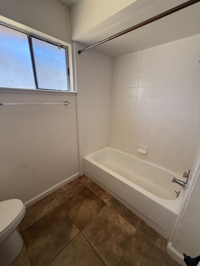 Building Photo - 5083 Moss Creek Cir