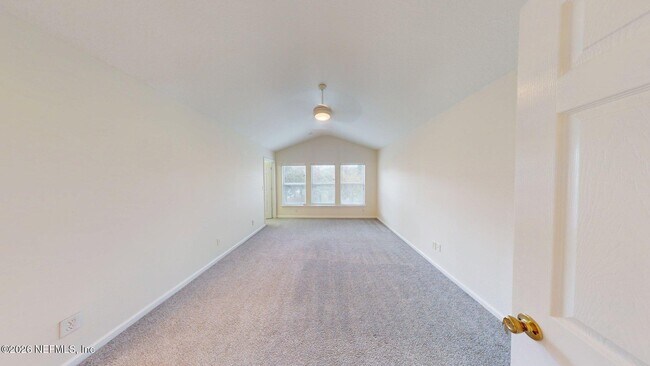 Building Photo - 8498 Climbing Ivy Trail S