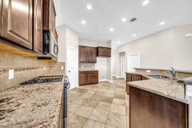 Building Photo - 19043 Minero Ln