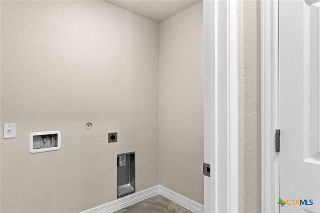 Building Photo - 803 Meadow Cir