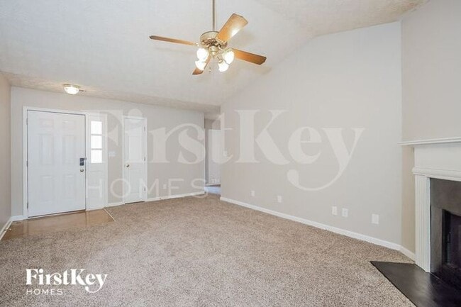 Building Photo - 6165 Pembroke Dr