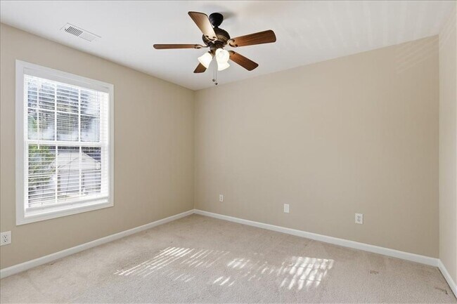 Building Photo - 3199 Liberty Commons Dr NW